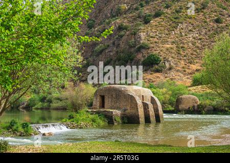 Portugal, région de l'Alentejo, Mertola, Parc naturel de Vale do Guadiana, moulins à eau vieux de plusieurs siècles le long de la rivière Guadiana Banque D'Images