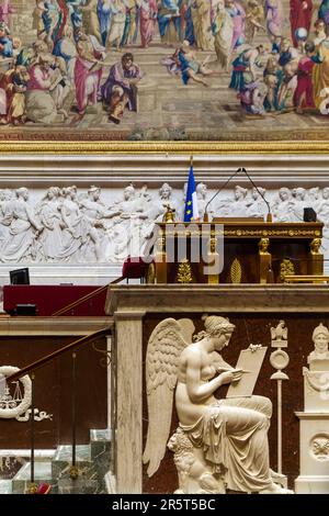 France, Paris, région classée au patrimoine mondial de l'UNESCO, Palais Bourbon, siège de l'Assemblée nationale, le Perch dans l'hémicycle Banque D'Images