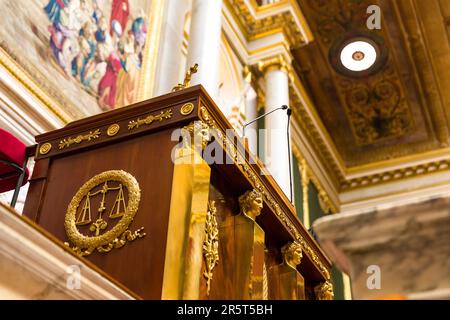 France, Paris, région classée au patrimoine mondial de l'UNESCO, Palais Bourbon, siège de l'Assemblée nationale, le Perch dans l'hémicycle Banque D'Images