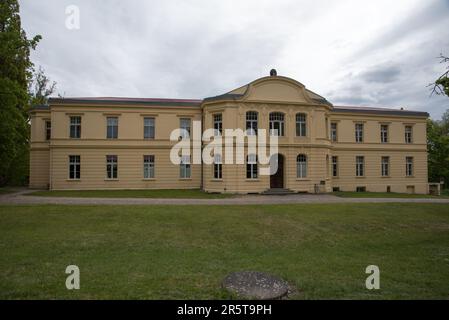 Le centre jeunesse Schloss Gerswalde est situé à Gerswalde, dans le comté d'Uckermark, dans le nord-est de l'Allemagne. Banque D'Images