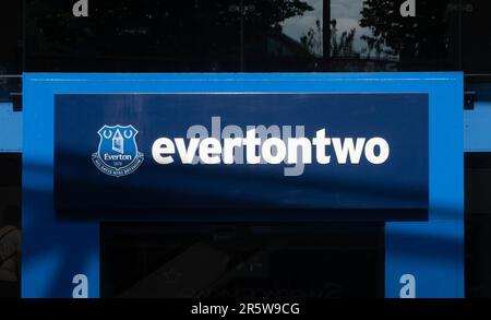 Evertontwo un magasin de vêtements de fans à Liverpool Banque D'Images