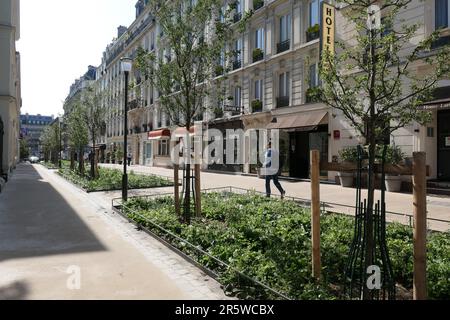 Paris, Umbau einer Schulstraße zur Fußgängerzone (rue du Sommerard) // Paris, conversion d'une route scolaire en zone de paditation (rue du Sommerard) Banque D'Images