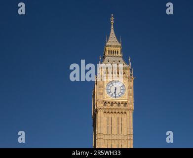 L'horloge de Big Ben récemment restaurée sur la Tour Elizabeth au Parlement, Parliament Square, Londres, Angleterre, Royaume-Uni Banque D'Images