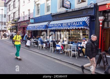 Michele Wade Maison Bertaux pâtisserie française et salons de thé sur Greek Street, Soho, Londres, W1, Angleterre, ROYAUME-UNI Banque D'Images