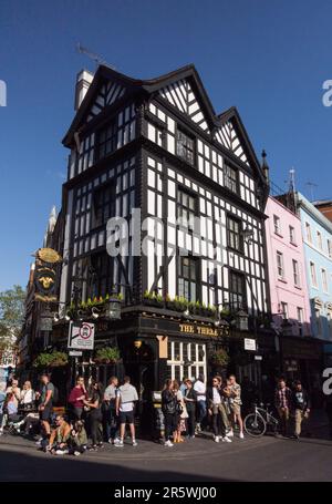 The Three Grayhounds public House, Greek Street, Londres, W1, Angleterre, ROYAUME-UNI Banque D'Images