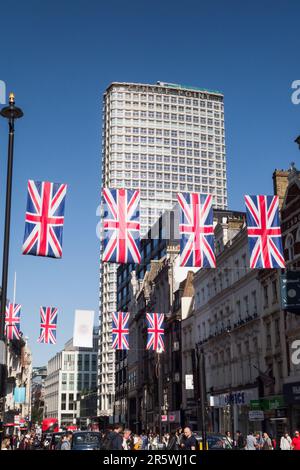 George Marsh et R. Seifert et partenaires moderniste Centre point gratte-ciel dans le centre de Londres, Angleterre, Royaume-Uni Banque D'Images