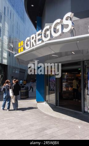 Greggs's Flagship store, Leicester Square, Londres, WC2, Angleterre, ROYAUME-UNI Banque D'Images