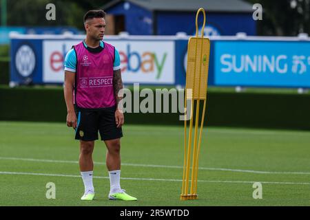 Appiano Gentile, Italie. 05th juin 2023. Lautaro Martinez, du FC Internazionale, se présente lors de la dernière journée médiatique de l'UEFA Champions League de la session d'entraînement du FC Internazionale au centre d'entraînement Suning avant le match final de l'UEFA Champions League contre le Manchester City FC. Crédit : SOPA Images Limited/Alamy Live News Banque D'Images