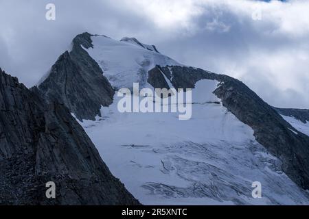 Le grand Moeseler, une visite de haute montagne avec des crevasses, vue de Schoenbichler Horn Banque D'Images