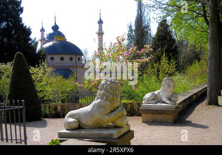 Schwetzingen, au printemps, mosquée dans les jardins du palais, mosquée dans les jardins du palais Banque D'Images