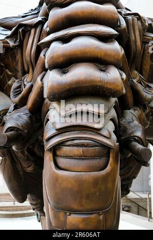 Sculpture Couch Monster par Brian Jungen à Toronto, Canada Banque D'Images