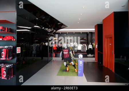 Casa Milan, siège de l'équipe de football A.C. Milan et un des magasins officiels de Milan, Lombardie, Italie, Europe Banque D'Images