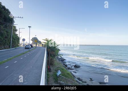 Itajaí-sc,brésil-juin 04,2023 le bec de Parrot, site touristique connu sous le nom de Bico do papagaio. Banque D'Images
