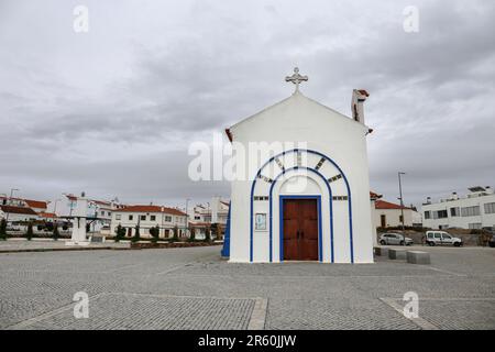 Zambujeira do Mar, Portugal- 20 octobre 2022 : Chapelle catholique de Zambujeira do Mar Banque D'Images