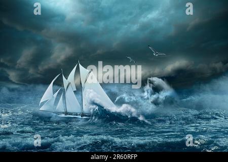 Bateau naviguant dans une tempête avec le concept de ciel orageux Banque D'Images