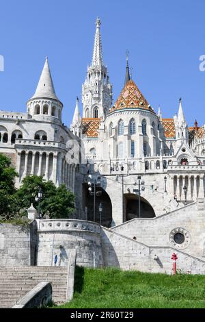 Budapest, Hongrie - 20 mai 2023 : vue sur le bastion des pêcheurs à Budapest sur la Hongrie Banque D'Images