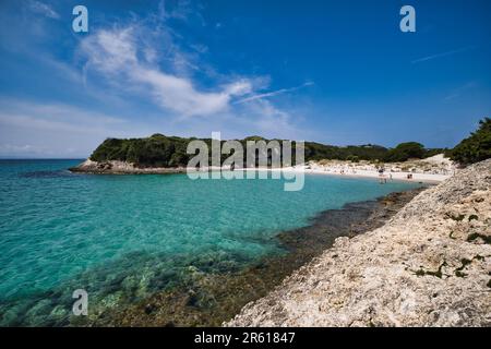 Vue sur la plage du petit Sperone près de Bonifacio Banque D'Images