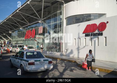 ADO bus Station Cancun Yucatan Mexique Banque D'Images