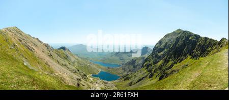 Vue de Snowdon en direction de l'est vers Crib Goch. Le sommet est sur la droite. Eryri/Snowdonia, pays de Galles, Royaume-Uni. Banque D'Images