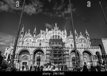 Venise, Italie - 2 avril 2022 : la basilique de la cathédrale patriarcale de Saint-Marc, communément connue sous le nom de basilique de Saint-Marc, est l'église de la cathédrale de la République Banque D'Images