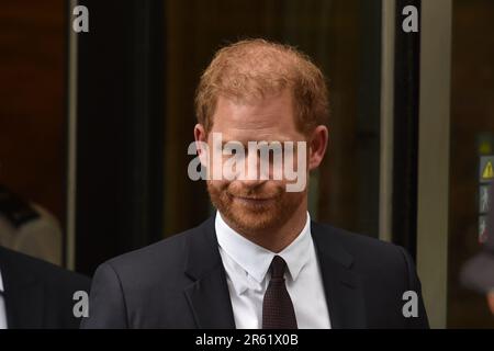 Londres, Angleterre, Royaume-Uni. 6th juin 2023. Le prince HARRY, duc de Sussex, quitte le Rolls Building à la High court de Londres où il a témoigné contre Mirror Group Newspapers dans l'affaire de piratage téléphonique. (Credit image: © Thomas Krych/ZUMA Press Wire) USAGE ÉDITORIAL SEULEMENT! Non destiné À un usage commercial ! Banque D'Images
