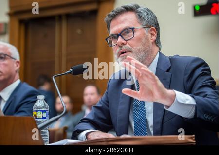 Dennis Shea, directeur exécutif, J. Ronald Terwilliger Centre for Housing Policy, bipartisan Policy Center, comparaît devant un Comité de la Chambre sur la magistrature | sous-comité sur les tribunaux, la propriété intellectuelle, et l'audience Internet âIP et la concurrence stratégique avec la Chine: Partie II priorisation des États-Unis L'innovation au sujet de l'aide à l'étranger Adversariesâ dans le bâtiment de bureaux de Rayburn House à Washington, DC, mardi, 6 juin 2023. Crédit : Rod Lamkey/CNP Banque D'Images