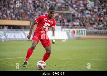 Lausanne, Vaud, Suisse. 6th juin 2023. Edmond Akichi du FC Stade Lausanne-Ouchy (24) est en action lors de la Super League suisse, ronde 2 entre le FC Stade Lausanne-Ouchy et le FC Sion. La Super League suisse, ronde 2, a eu lieu au stade olympique de la Pontaise à Lausanne, dans la capitale olympique. (Credit image: © Eric Dubost/ZUMA Press Wire) USAGE ÉDITORIAL SEULEMENT! Non destiné À un usage commercial ! Banque D'Images