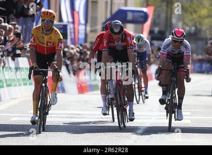 DVERSNES Fredrik , KAMP Alexander , LEVEAU Jrmy pendant le Rgion pays de la Loire Tour 2023, UCI Europe Tour cycliste, étape 4, Sabl-sur-Sarthe C le Mans (177,8 km) sur 7 avril 2023 au Mans, France - photo Laurent Lairys / DPPI Banque D'Images