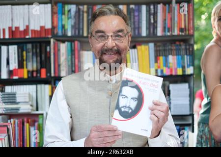 Madrid, Espagne. 06th juin 2023. Kabir Bedi présente le livre ''Historias que debo contar'' à la Foire du livre de Madrid 82nd, au Parc du Retiro sur 6 juin 2023 Madrid, Espagne. (Photo par Oscar Gonzalez/NurPhoto) Credit: NurPhoto SRL/Alay Live News Banque D'Images