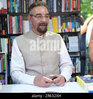 Madrid, Espagne. 06th juin 2023. Kabir Bedi présente le livre ''Historias que debo contar'' à la Foire du livre de Madrid 82nd, au Parc du Retiro sur 6 juin 2023 Madrid, Espagne. (Photo par Oscar Gonzalez/NurPhoto) Credit: NurPhoto SRL/Alay Live News Banque D'Images