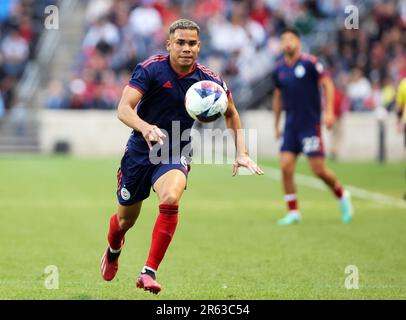 Chicago, États-Unis, 06 juin 2023. Miguel Navarro du MLS Chicago Fire FC suit le ballon contre le Houston Dynamo FC pendant une chasse Lamar États-Unis Coupe ouverte demi-finale au stade SeatGeek de Bridgeview, il, États-Unis. Credit: Tony Gadomski / toutes les images de sport / Alamy Live News Banque D'Images