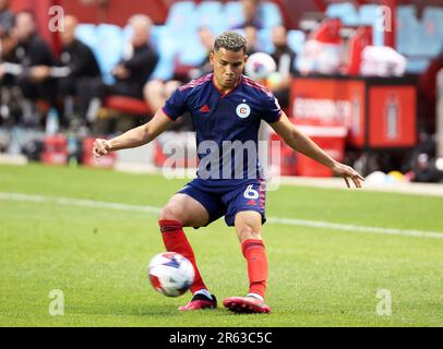 Chicago, États-Unis, 06 juin 2023. Miguel Navarro du MLS Chicago Fire FC s'occupe de la balle lors d'une chasse Lamar États-Unis Coupe ouverte demi-finale contre le Houston Dynamo FC au stade SeatGeek de Bridgeview, il, États-Unis. Credit: Tony Gadomski / toutes les images de sport / Alamy Live News Banque D'Images