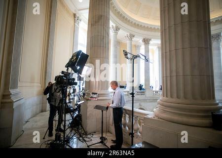 Washington, Vereinigte Staaten. 06th juin 2023. Le représentant des États-Unis, Jim Jordan (républicain de l'Ohio), attend d'être interviewé sur FOX dans le bâtiment du bureau de Cannon House à Washington, DC, mardi, 6 juin 2023. Credit: Rod Lamkey/CNP/dpa/Alay Live News Banque D'Images