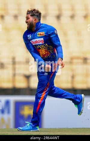 Hambantota, Sri Lanka. 07th juin 2023. Wanindu Hasaranga du Sri Lanka célèbre après avoir pris le cricket de Rashid Khan en Afghanistan lors du match de cricket de l'ODI 3rd entre le Sri Lanka et l'Afghanistan au stade de cricket international Mahinda Rajapaksa à Hambantota le 07th juin 2023. Viraj Kothalwala/Alamy Live News Banque D'Images