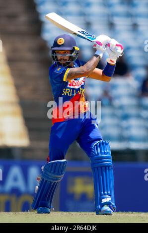 Hambantota, Sri Lanka. 07th juin 2023. Le Pathum Nissanka du Sri Lanka joue un tir lors du match de cricket de l'ODI 3rd entre le Sri Lanka et l'Afghanistan au stade international de cricket Mahinda Rajapaksa à Hambantota le 07th juin 2023. Viraj Kothalwala/Alamy Live News Banque D'Images