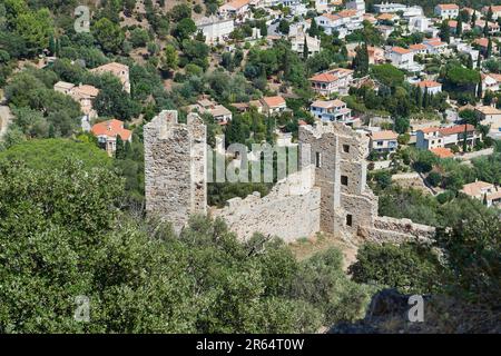 Hyères (sud de la France) : vestiges du château, bâtiment classé monument historique national (monument historique français) Banque D'Images