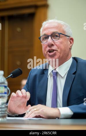 Washington, États-Unis d'Amérique. 06th juin 2023. Le professeur Marc Busch, Karl F. Landegger Professeur de diplomatie internationale des affaires, Université de Georgetown, comparaît devant un Comité de la Chambre sur le pouvoir judiciaire | sous-comité sur les tribunaux, la propriété intellectuelle, et l'audience sur Internet "la propriété intellectuelle et la concurrence stratégique avec la Chine: Partie II priorisation des États-Unis L’innovation au-dessus de l’aide aux adversaires étrangers » dans le bâtiment Rayburn House à Washington, DC, Tuesday, 6 juin 2023. Crédit: Rod Lamkey/CNP/Sipa USA crédit: SIPA USA/Alay Live News Banque D'Images