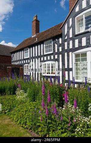 Boscobel House et le Royal Oak, Kiddemore Green Royaume-Uni Angleterre GB vues sur le jardin Banque D'Images