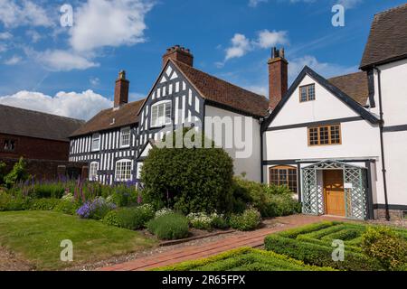 Boscobel House et le Royal Oak, Kiddemore Green Royaume-Uni Angleterre GB vues sur le jardin Banque D'Images