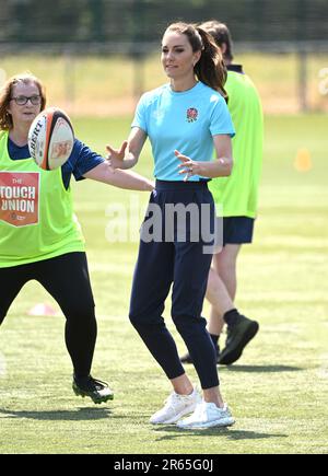 Maidenhead, Royaume-Uni. 07th juin 2023. Maidenhead, Royaume-Uni. 7 juin 2023. La princesse de Galles, présidente de la Rugby football Union, rencontre des joueurs masculins locaux et nationaux au Maidenhead Rugby Club pour discuter de la campagne Modelage de nous, en apprendre plus sur leurs propres expériences d'enfance et parler du rôle que les communautés peuvent jouer dans le soutien aux enfants et aux parents. Crédit : Doug Peters/Alamy Live News Banque D'Images