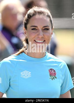 Maidenhead, Royaume-Uni. 07th juin 2023. Maidenhead, Royaume-Uni. 7 juin 2023. La princesse de Galles, présidente de la Rugby football Union, rencontre des joueurs masculins locaux et nationaux au Maidenhead Rugby Club pour discuter de la campagne Modelage de nous, en apprendre plus sur leurs propres expériences d'enfance et parler du rôle que les communautés peuvent jouer dans le soutien aux enfants et aux parents. Crédit : Doug Peters/Alamy Live News Banque D'Images