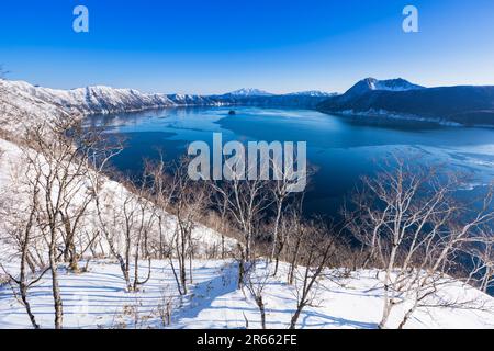 En hiver le lac Mashu Banque D'Images