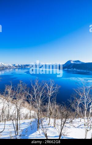 En hiver le lac Mashu Banque D'Images