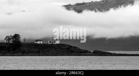 Photographie de paysage de la beauté naturelle dans les eaux le long de la côte ouest de l'Alaska Banque D'Images