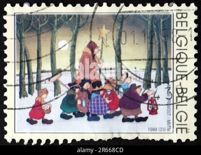 BELGIQUE - VERS 1998 : un timbre imprimé en Belgique montre la Fête des Threekings, Noël et le nouvel an, vers 1998 Banque D'Images