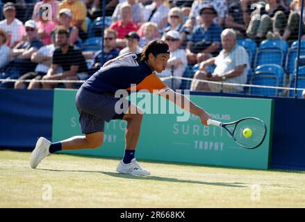 BU Yunchaokete en action lors de leur match contre Andy Murray (non représenté) le troisième jour du trophée Lexus Surbiton 2023 au club de remise en forme et de racket de Surbiton, Londres. Date de la photo: Mercredi 7 juin 2023. Banque D'Images