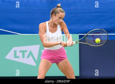 Isabelle Lacy (GBR) jouant au premier tour du Trophée Surbiton, Londres, 6th juin 2023. Elle a battu la troisième graine Madison Brengle (USA) Banque D'Images