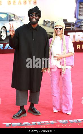 Londres, Royaume-Uni. 07th juin 2023. Tobe Nwigwe et Martica 'Fat' Nwigwe assistent à la première européenne 'Transformers: Rise of the Beastss' à Cineworld Leicester Square à Londres. Crédit : SOPA Images Limited/Alamy Live News Banque D'Images