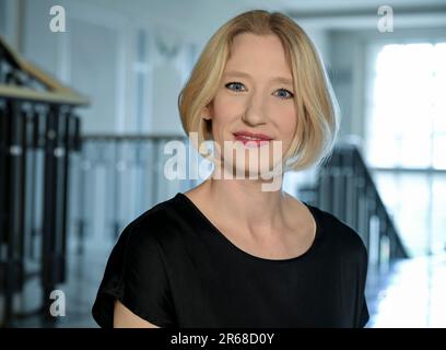 Berlin, Allemagne. 07th juin 2023. Joana Mallwitz, le nouveau chef d'orchestre principal du Konzerthausorchester Berlin, lors d'un événement de presse au Konzerthaus am Gendarmenmarkt. Credit: Jens Kalaene/dpa/Alamy Live News Banque D'Images