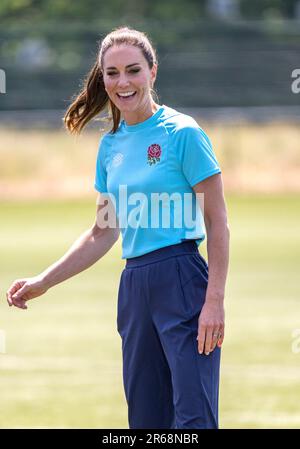 Maidenhead, Angleterre. ROYAUME-UNI. 07 juin 2023. Catherine, princesse de Galles, participe à des exercices de rugby lorsqu'elle visite le club de rugby de Maidenhead pour discuter de la campagne Shaping US et du rôle que la communauté joue dans le soutien aux enfants. Credit: Anwar Hussein/Alay Live News Banque D'Images